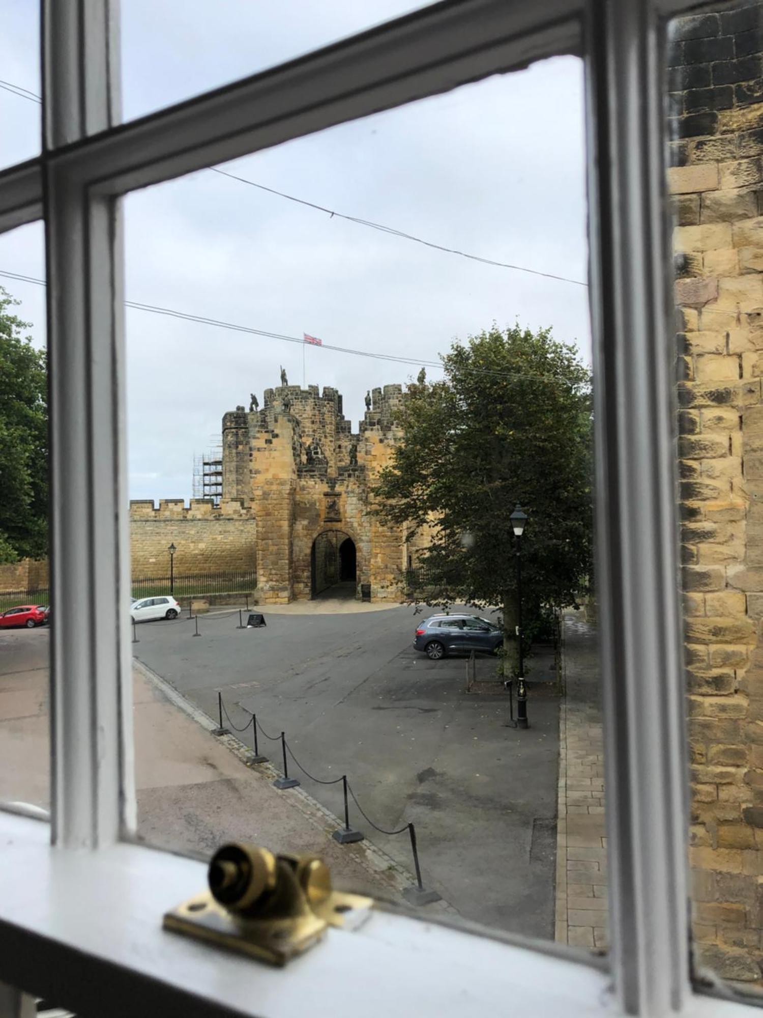 Lionsgate View - Luxury Apartment Opposite Alnwick Castle Exterior foto